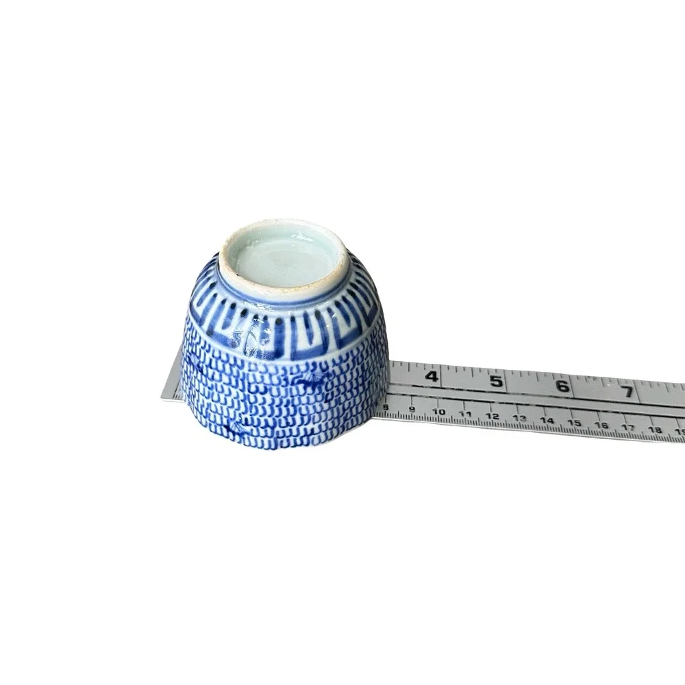 Vintage Japanese Blue and White Porcelain Tea Cups Scalloped‎ Set of 3